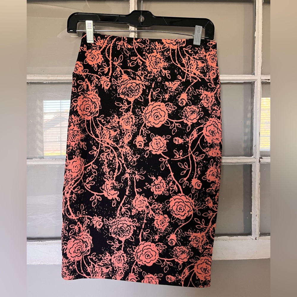 LuLaRoe Cassie skirt - XS - black/pink floral print
